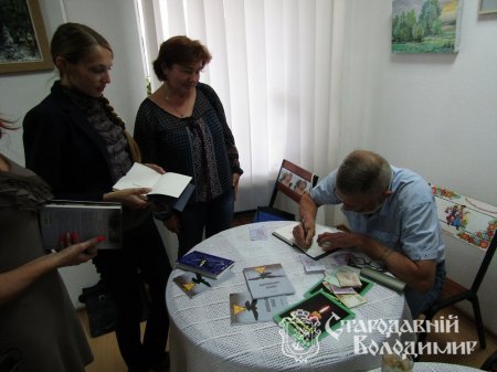 "Пам'ять крові" та "Десять гріхів". У заповіднику презентували книги волинських письменників
