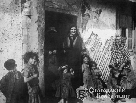 Маленькі володимирчани та устилужани на старих світлинах