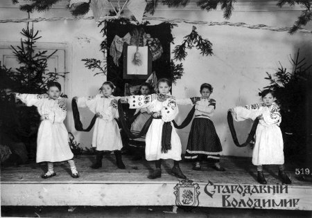 Маленькі володимирчани та устилужани на старих світлинах