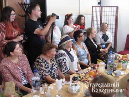 "Сім вечорів з Наталією Назарівною Грабарчук-Цинкаловською"