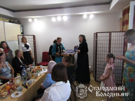 "Сім вечорів з Наталією Назарівною Грабарчук-Цинкаловською"